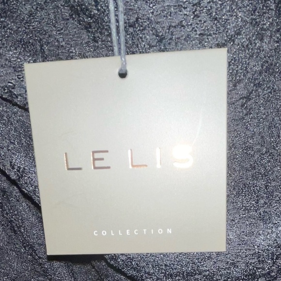 NWT Le Lis Black Lace Open Back Micro Romper / Bodysuit Romper Size Large - Picture 12 of 15